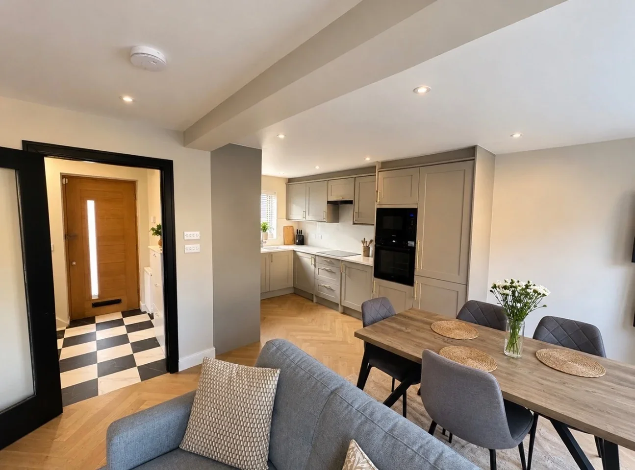 Room Millson Close in Greater London