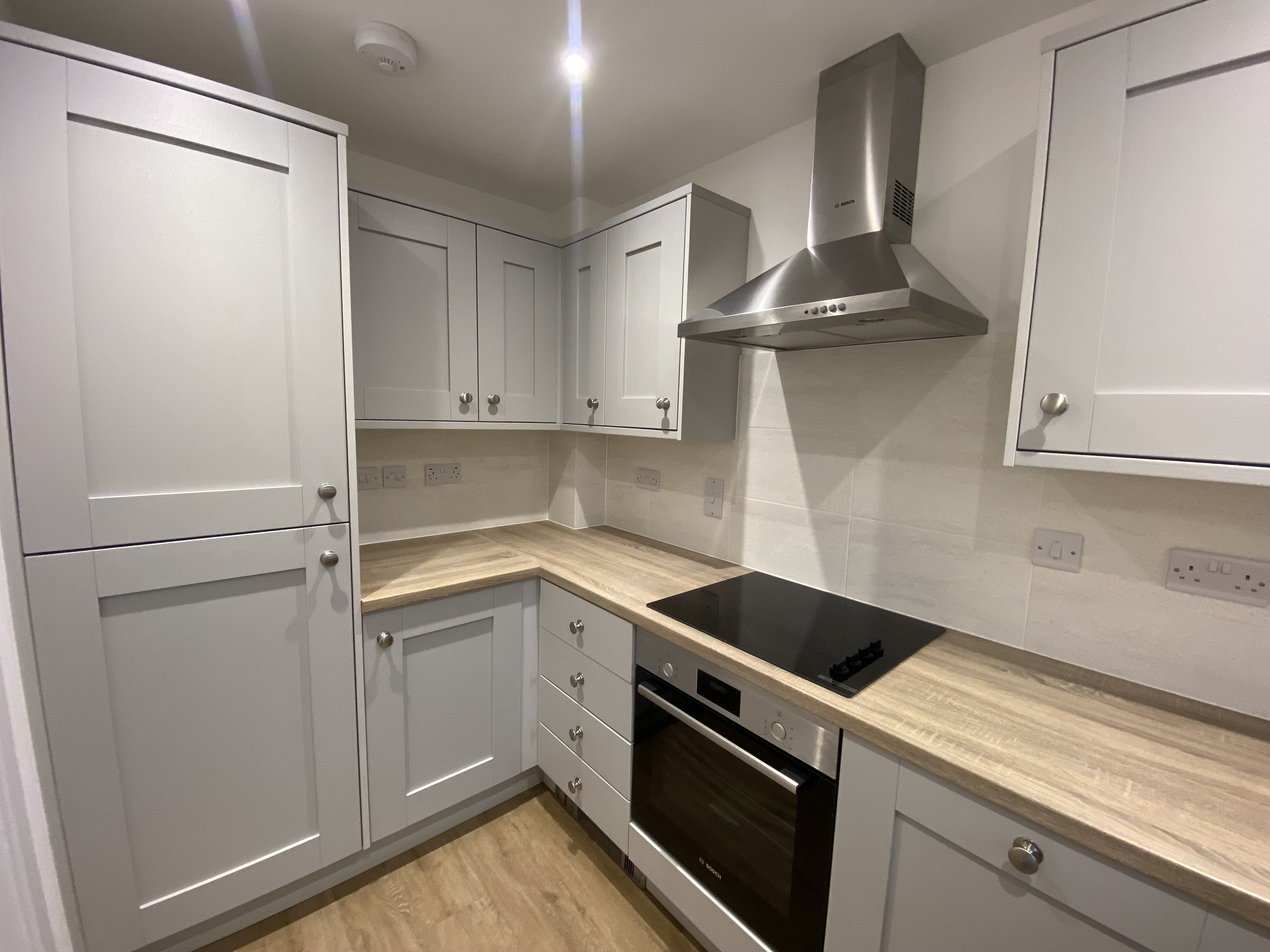 Flat Eagle Close in Weldon