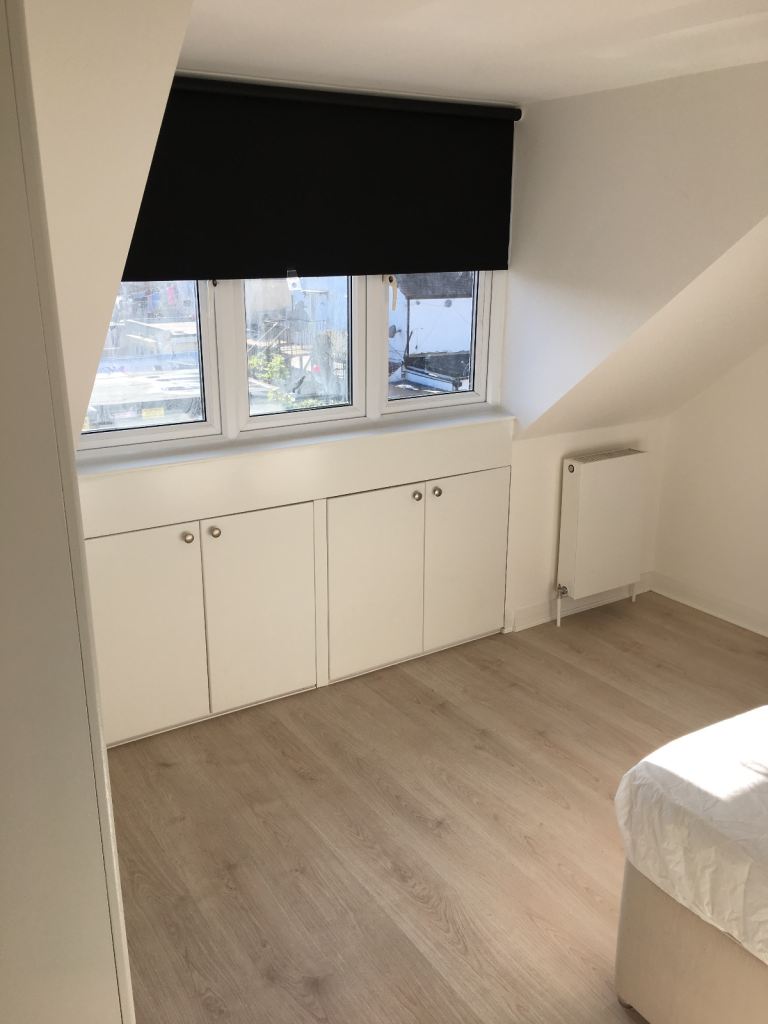 House Felhurst Crescent in Greater London