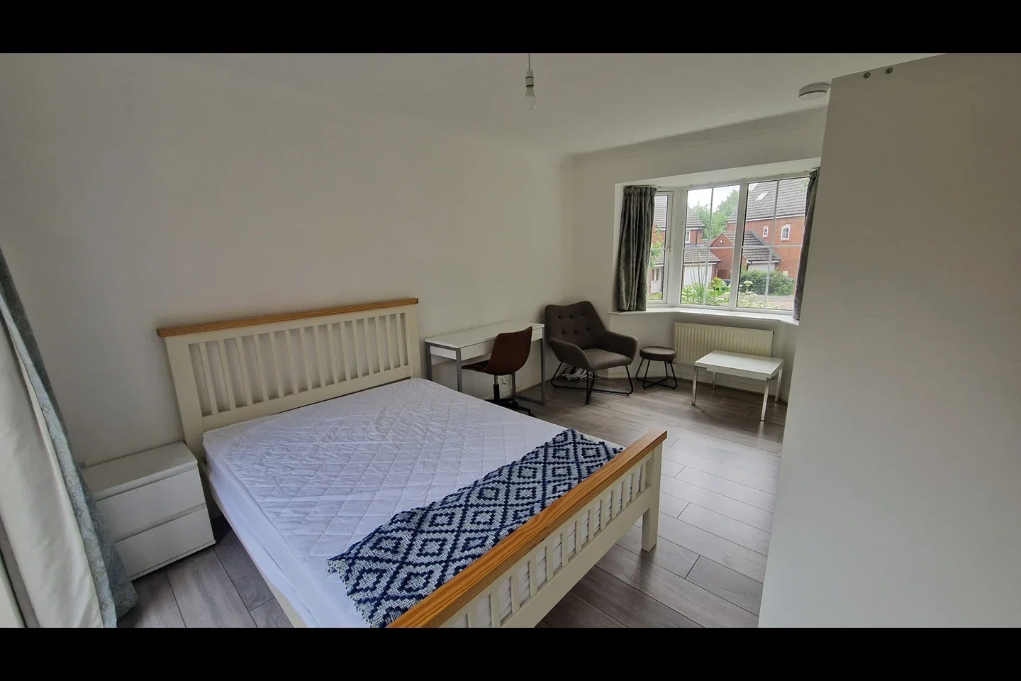 Room Riverslea Road in Coventry