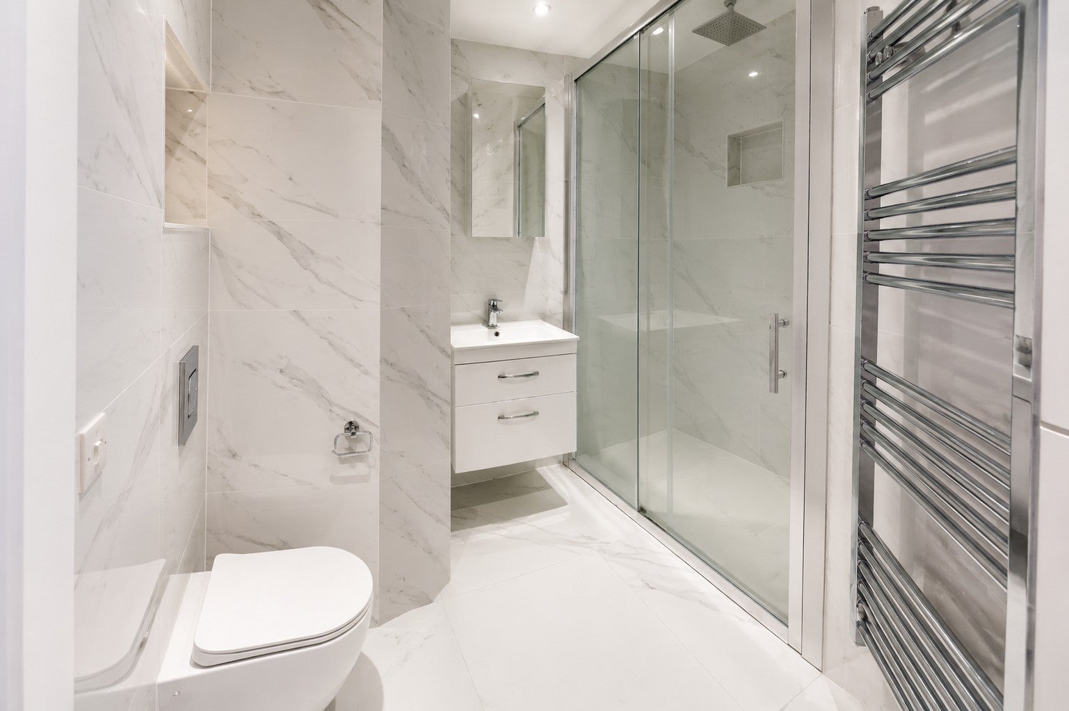 Flat Cobbold Road in Greater London