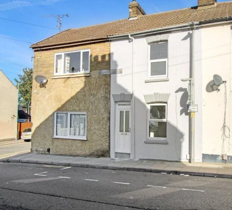 House Saunders Street in Gillingham