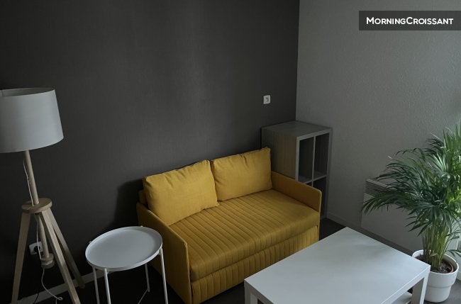 Flat Rue Jacqueline Auriol in Toulouse