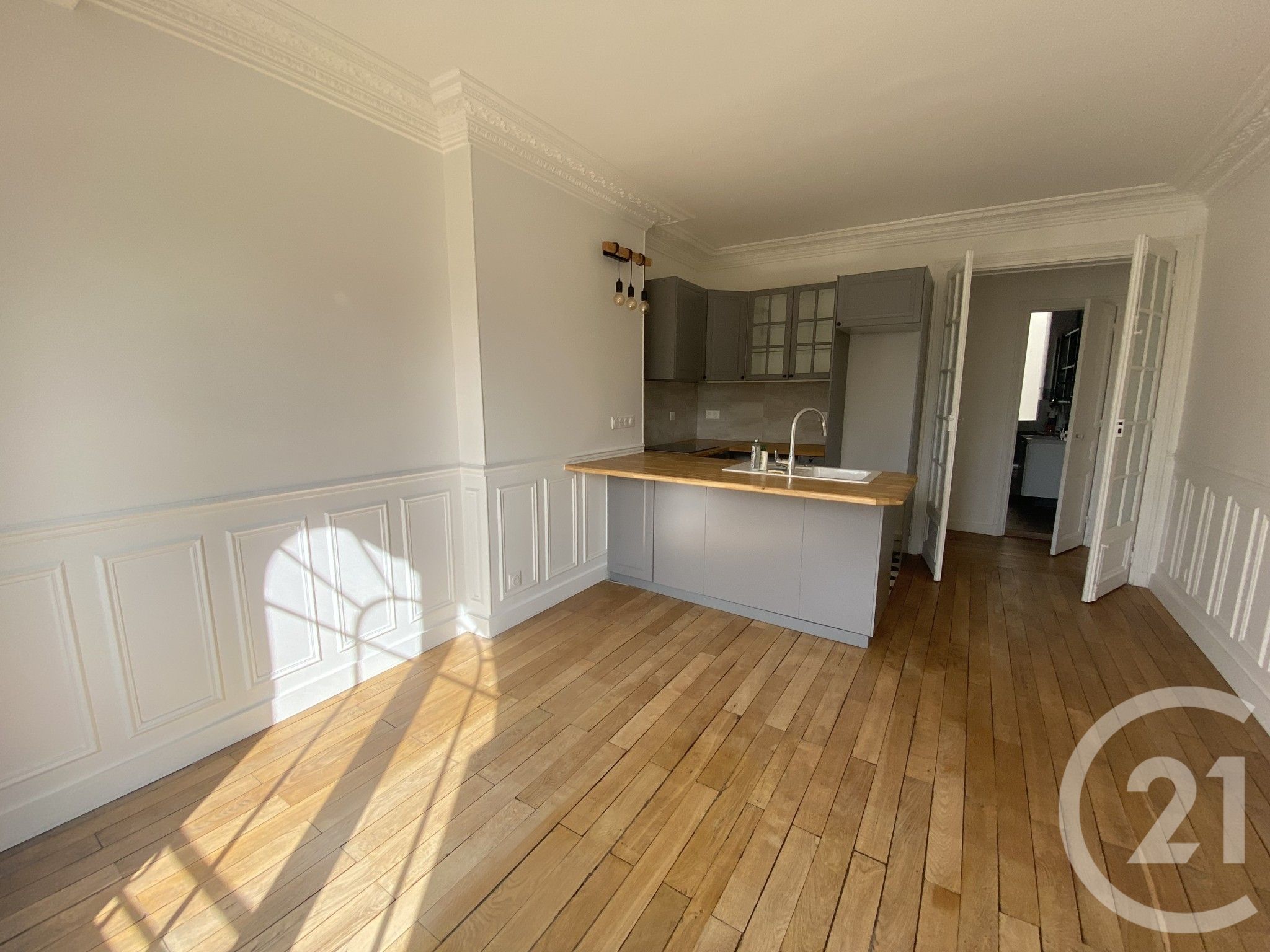 Flat Boulevard Brune in Paris