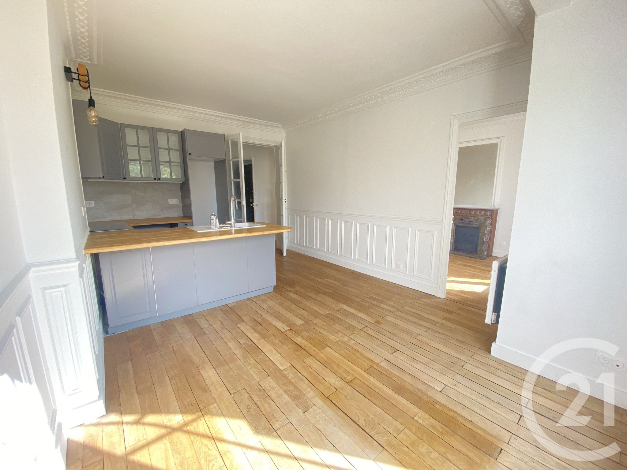 Flat Boulevard Brune in Paris