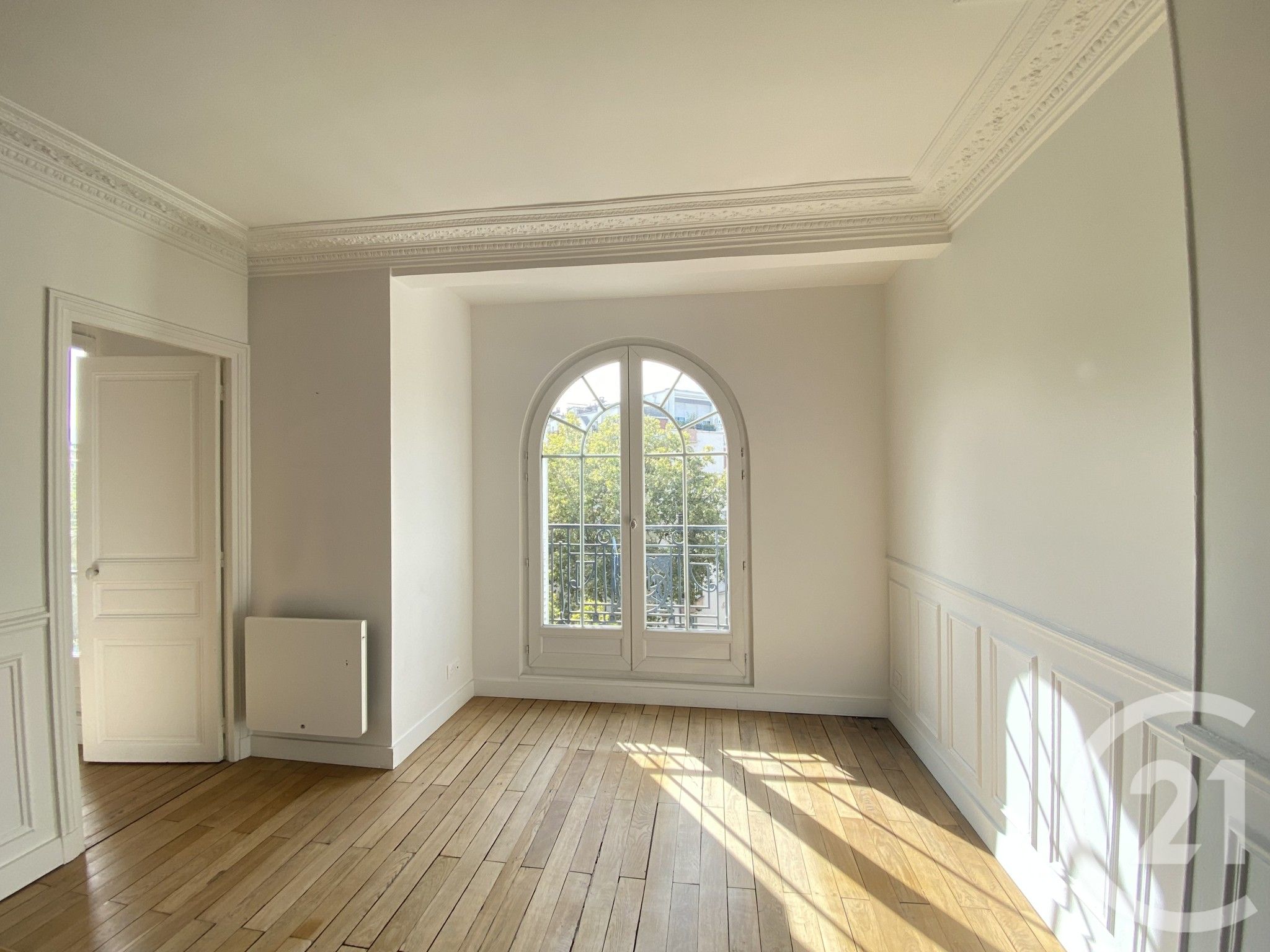 Flat Boulevard Brune in Paris
