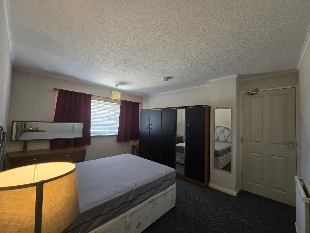 Room Doddridge Street in Northampton