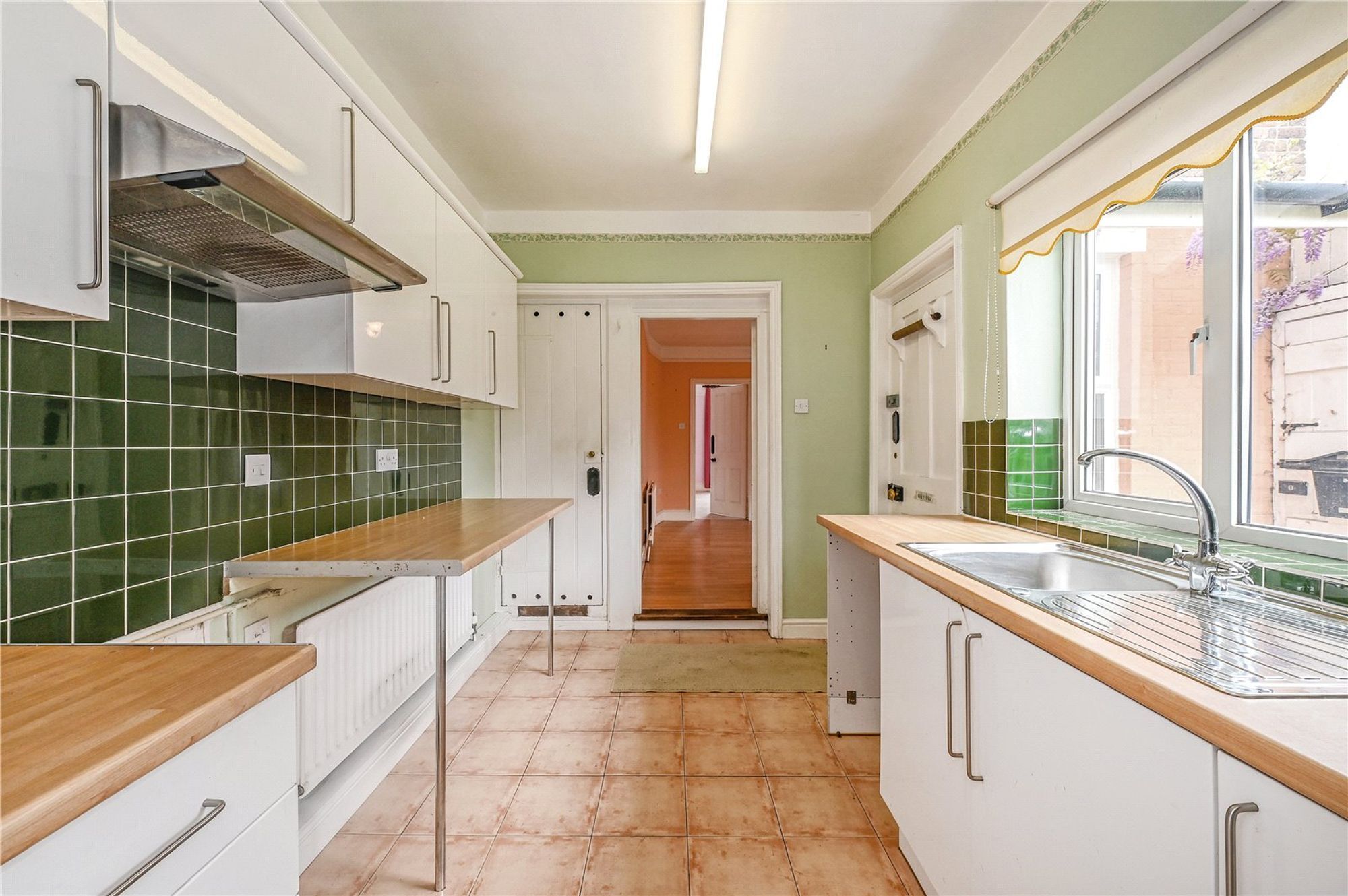 Flat Spitalfield Lane in Chichester