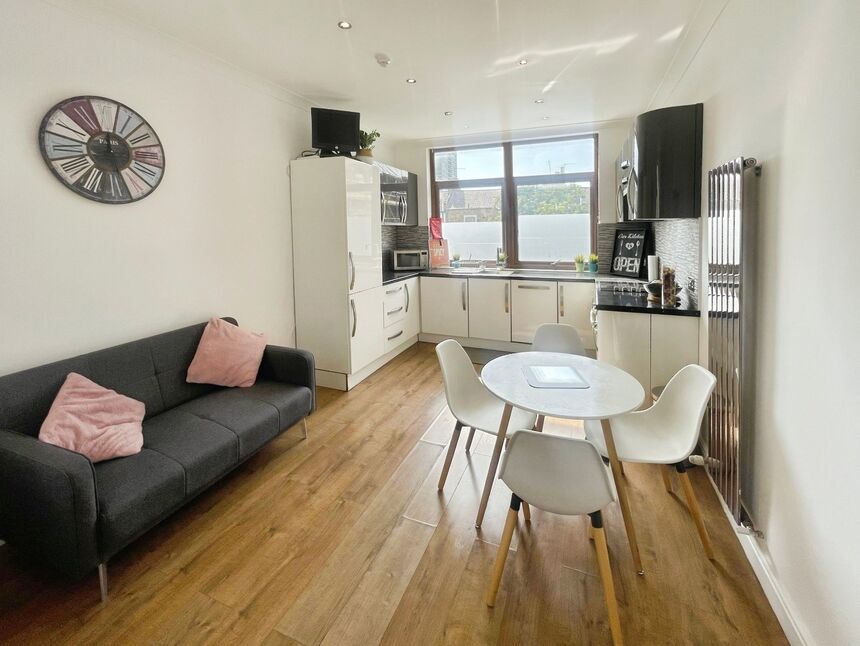 House Barking Road in Greater London