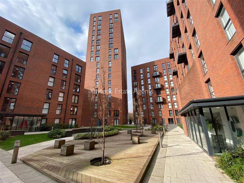 Flat Sillavan Way in Salford