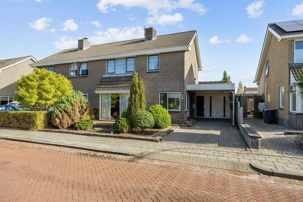 Huis M A D Bakkerstraat 50 in Zevenhuizen