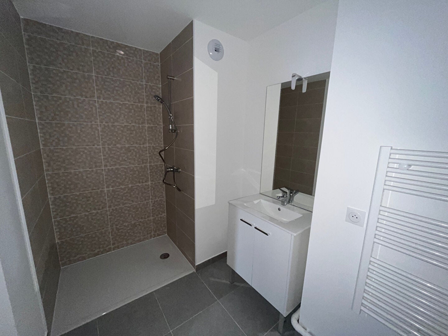 Flat Rue Desseaux in Rouen