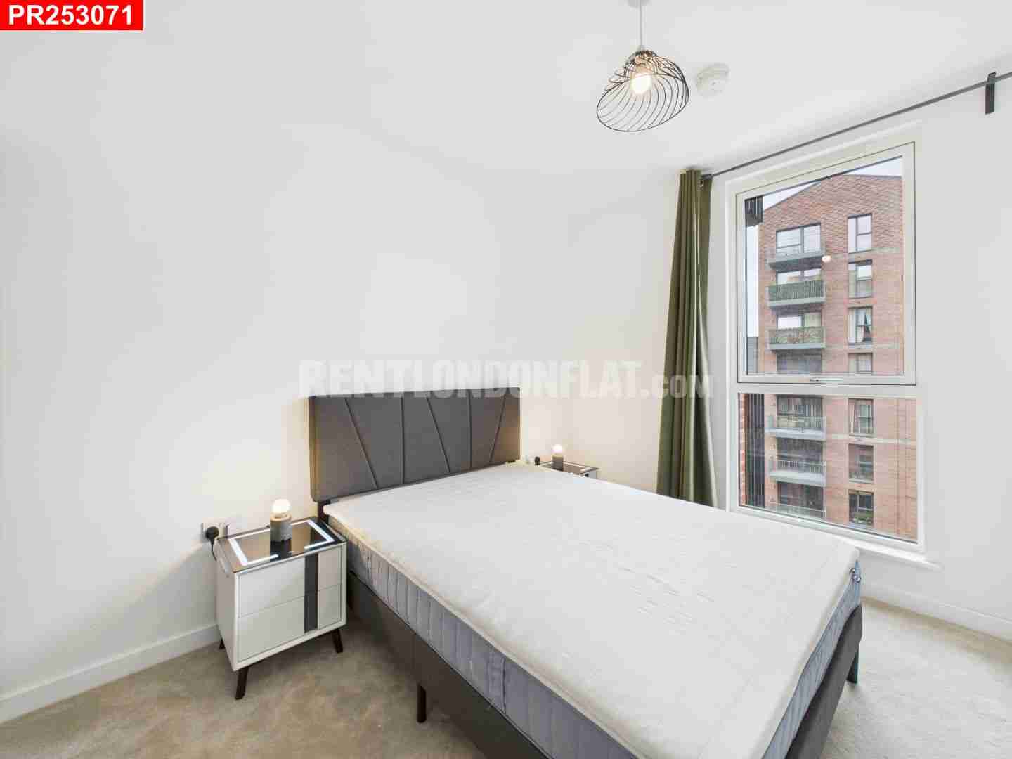 Flat Cranton Avenue in Greater London