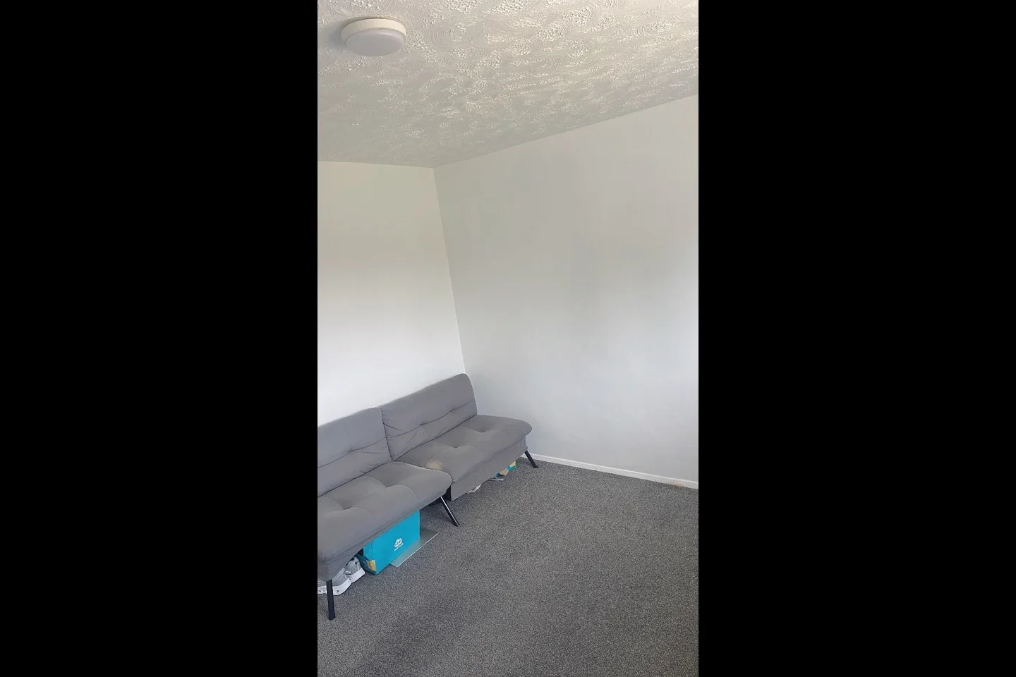 Room Birdsfoot Lane in Luton