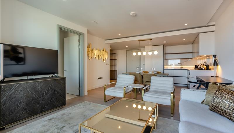 Flat TOTTERIDGE COMMON in London