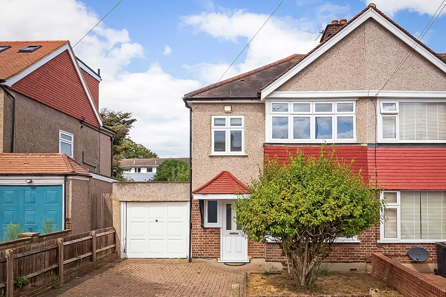 House Cranmore Road in Greater London