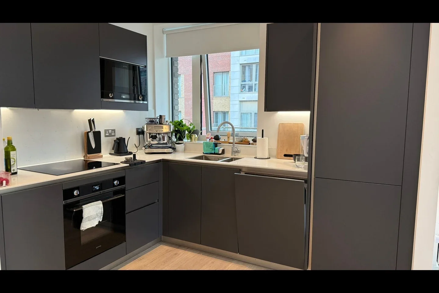 Flat Scrimgoeur Place in Greater London