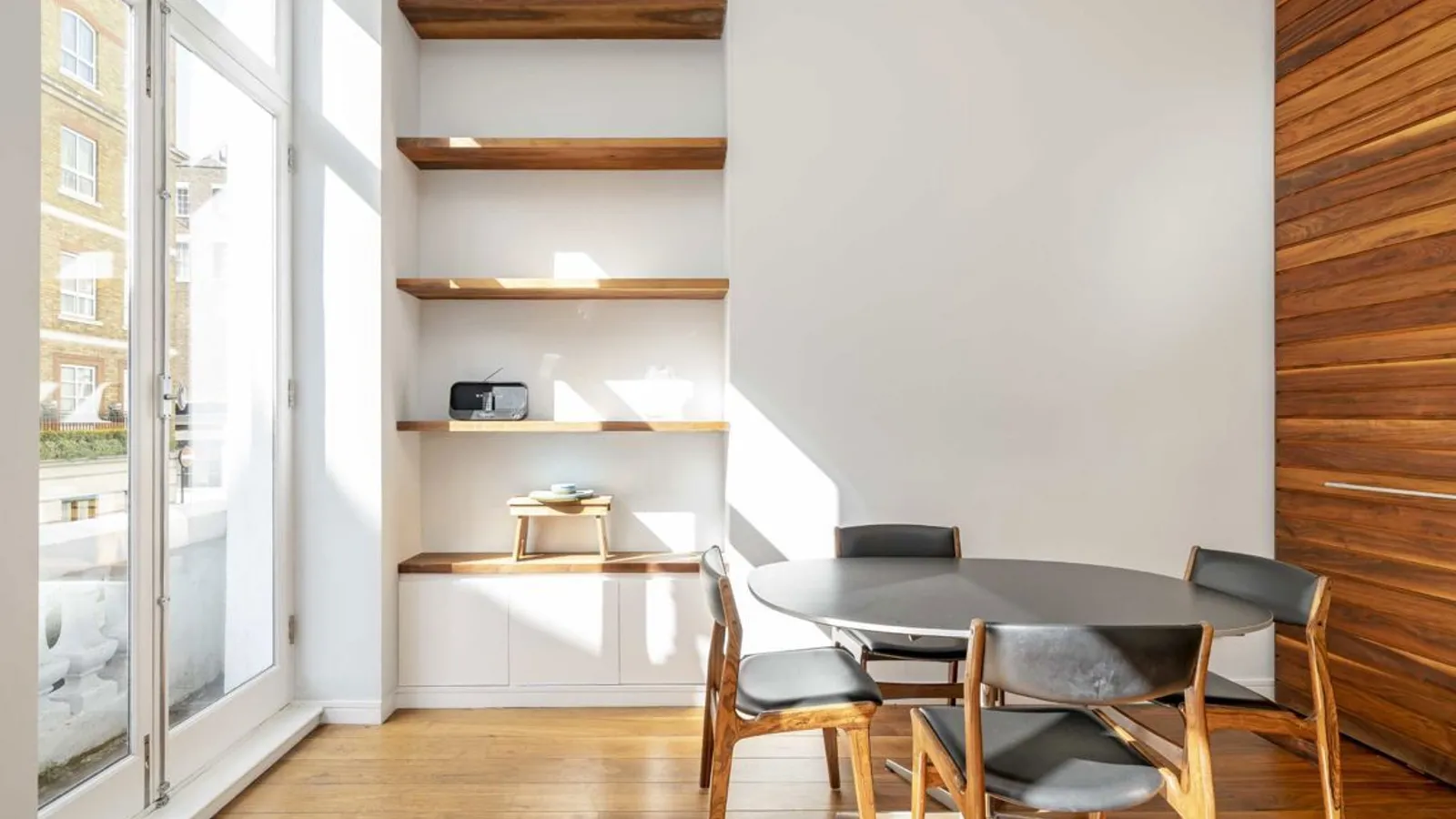 Flat Hertford Street in City of Westminster