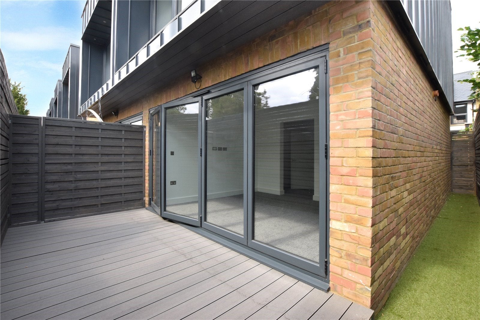 Flat Clarkes Mews in London