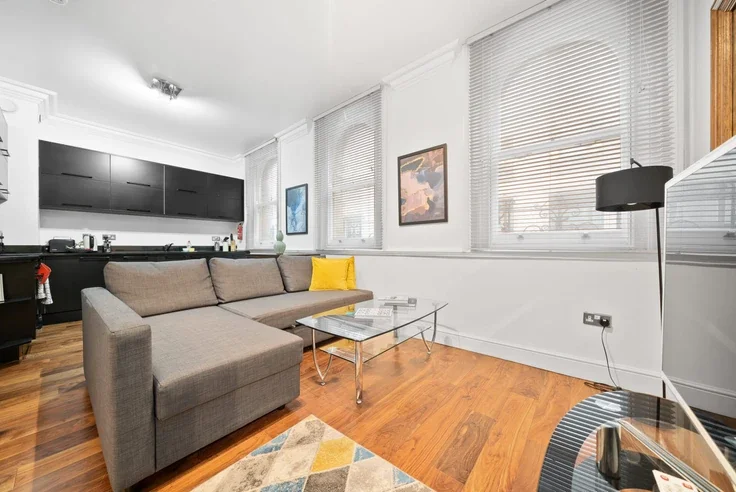 Flat Bishopsgate in City of London