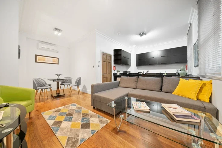 Flat Bishopsgate in City of London