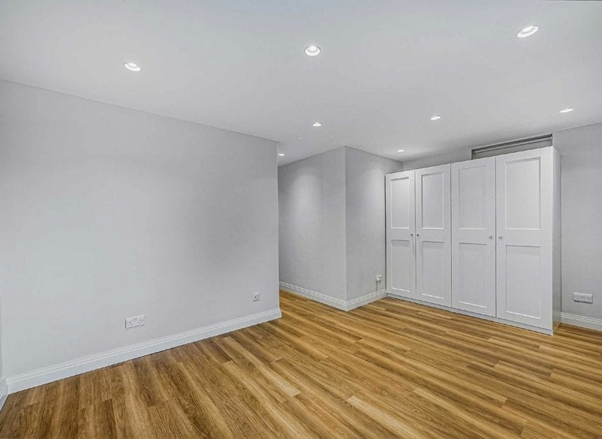 Flat Haverstock Hill in Greater London