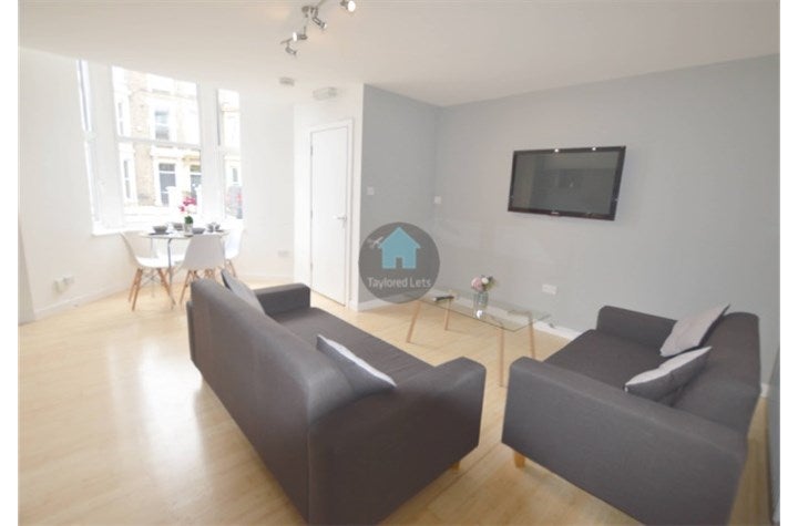 Flat Portland Terrace in Newcastle upon Tyne