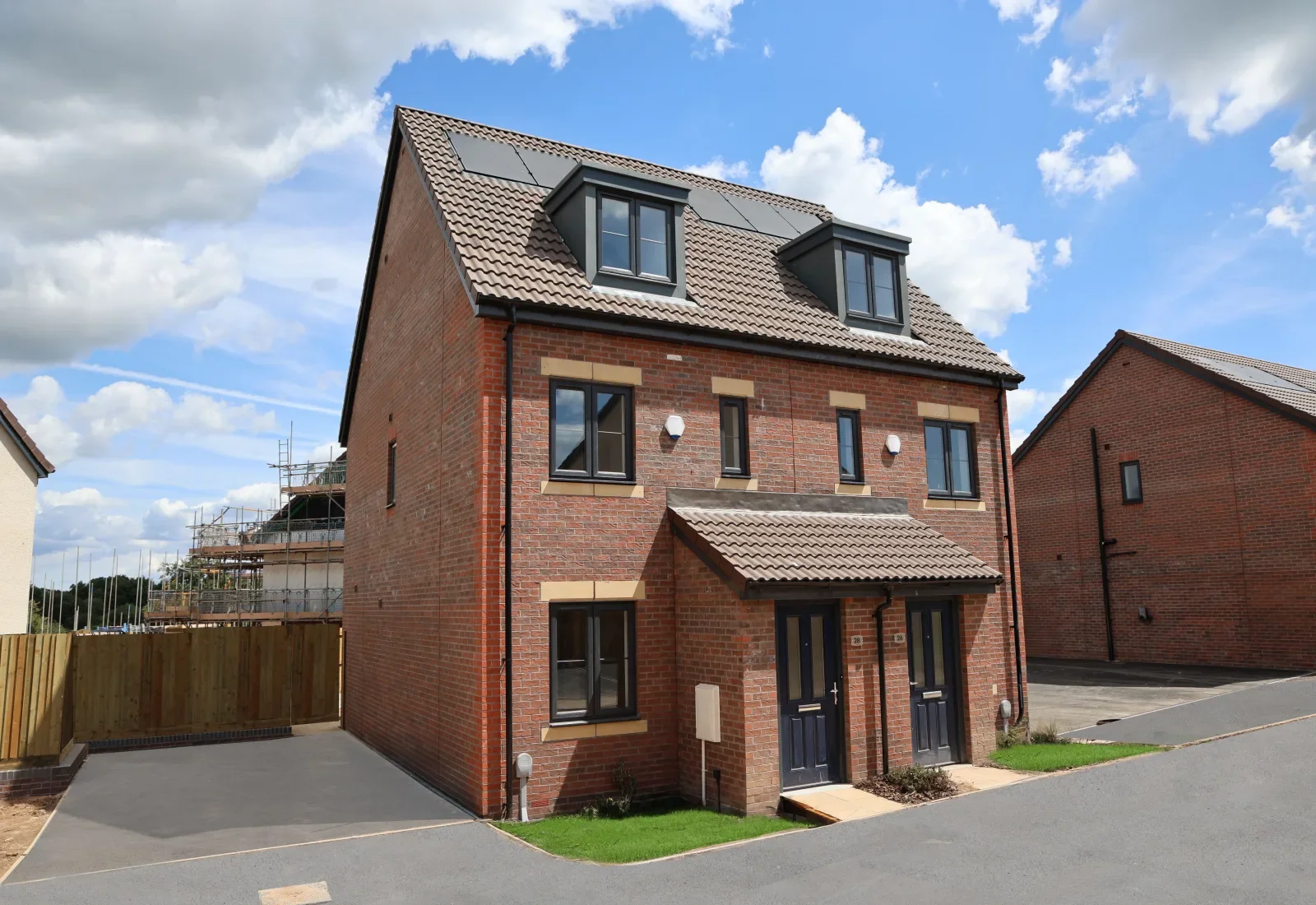 House Woodside Close in Ketley