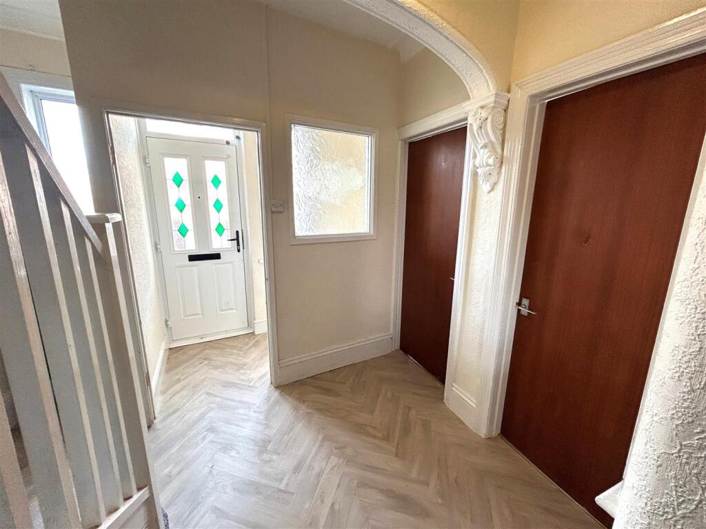 House Golf Road in Pontypool