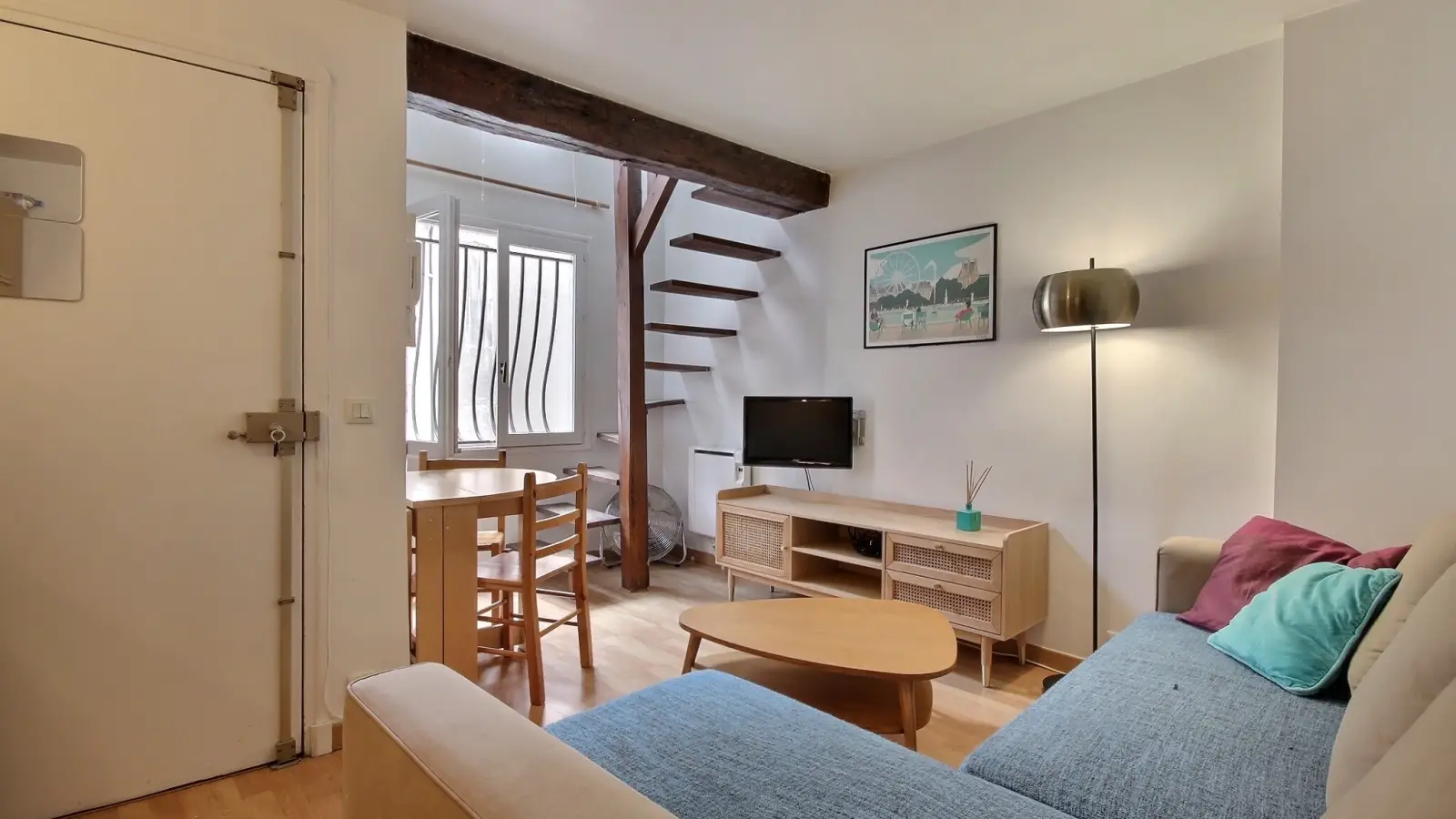 Flat Rue des Écouffes in Paris