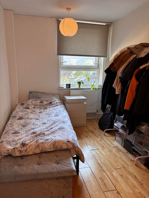 Room Earlstoke Street in Greater London