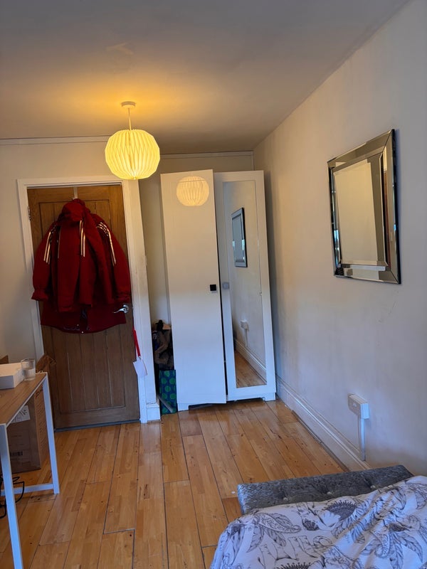 Room Earlstoke Street in Greater London