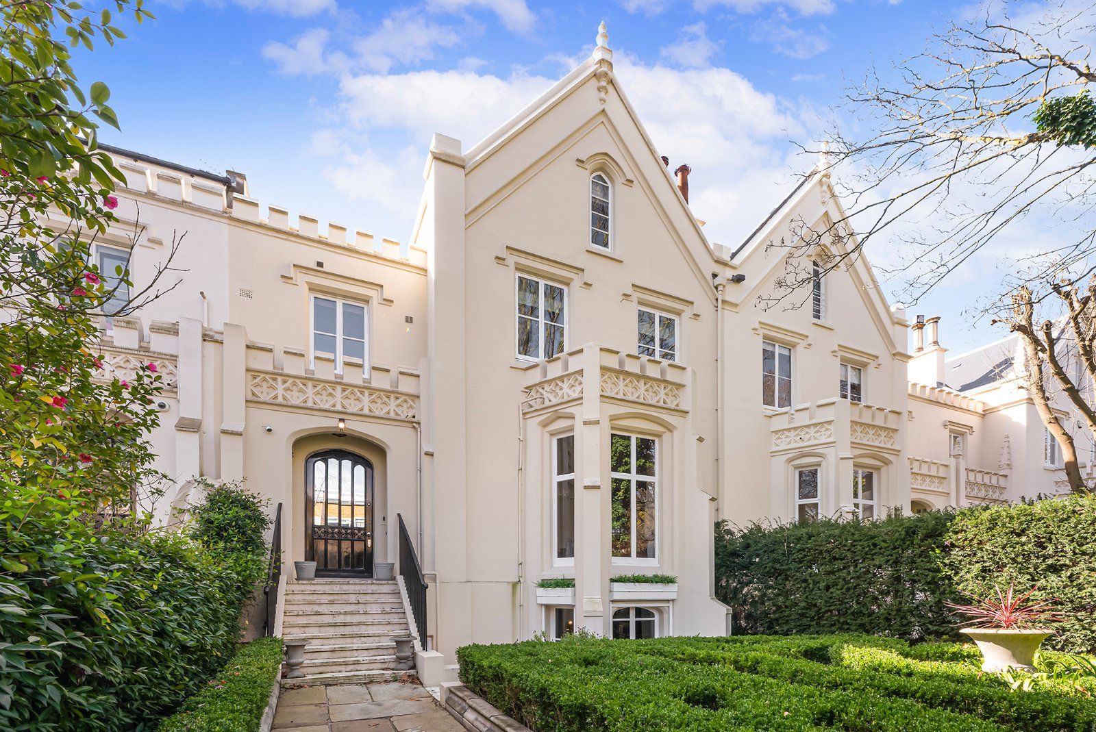 House Addison Road in Greater London