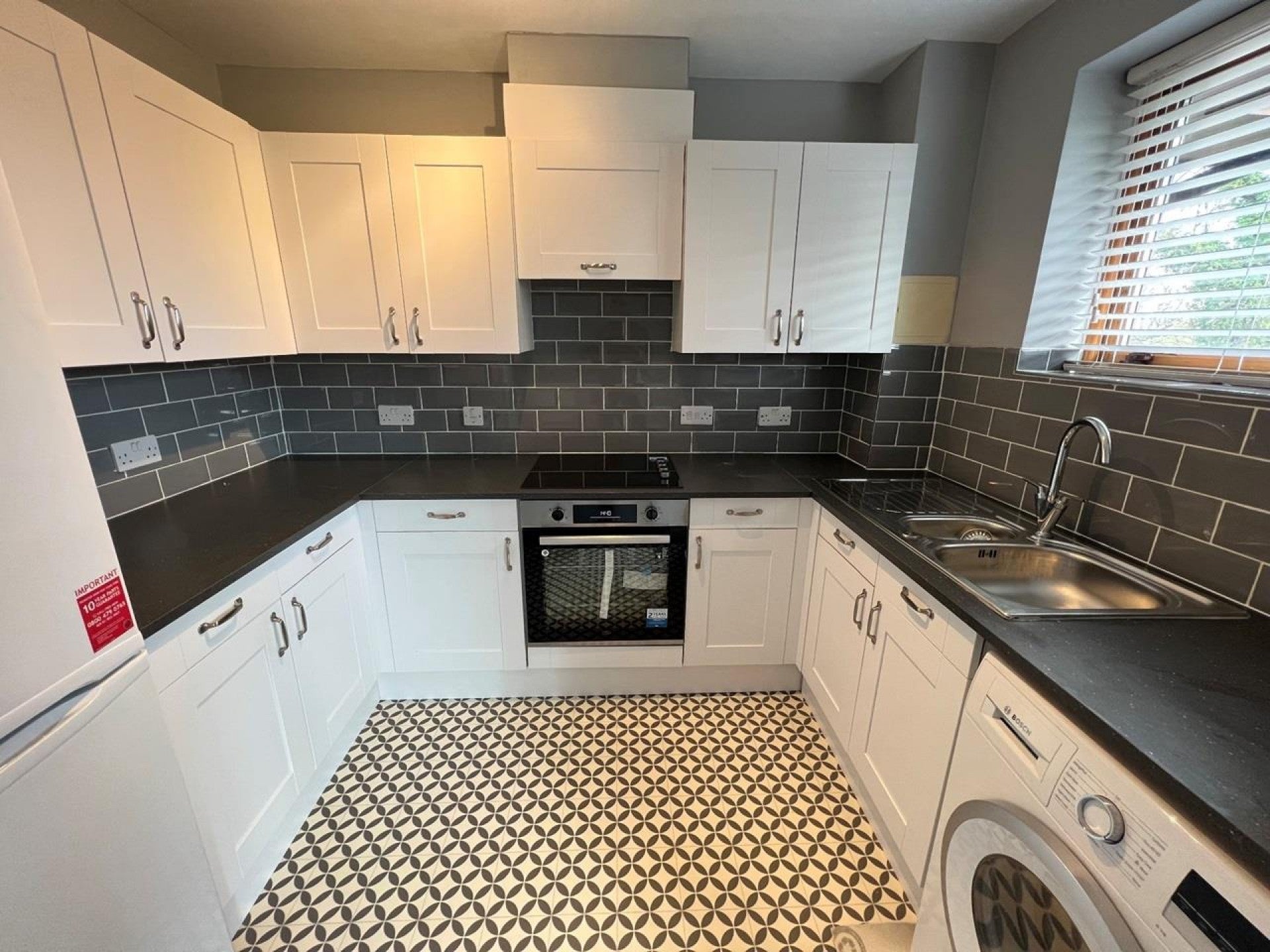 Flat Harry Close in Greater London