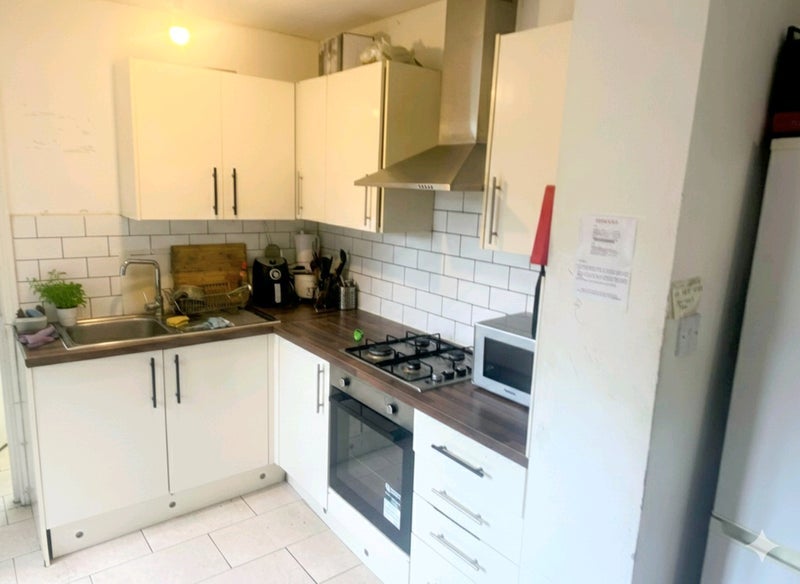 Room Beechfield Road in Greater London