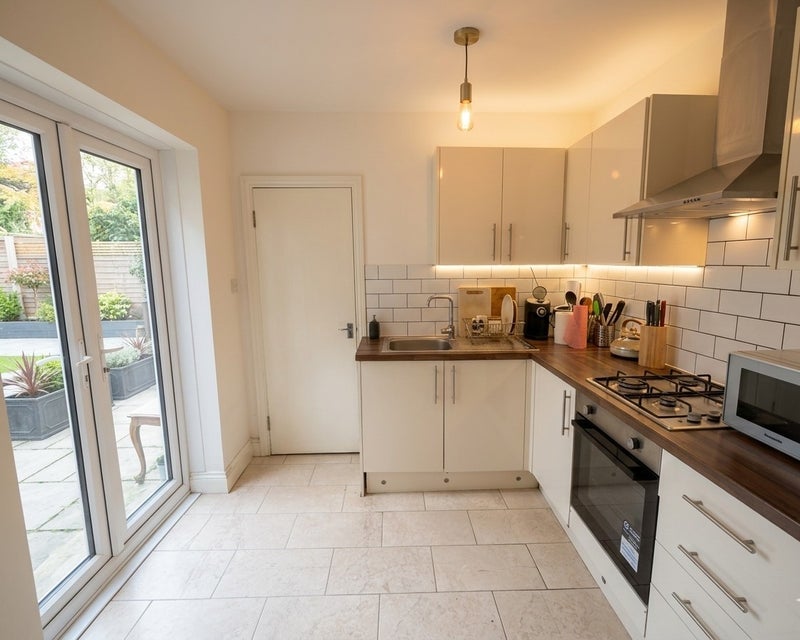 Room Beechfield Road in Greater London