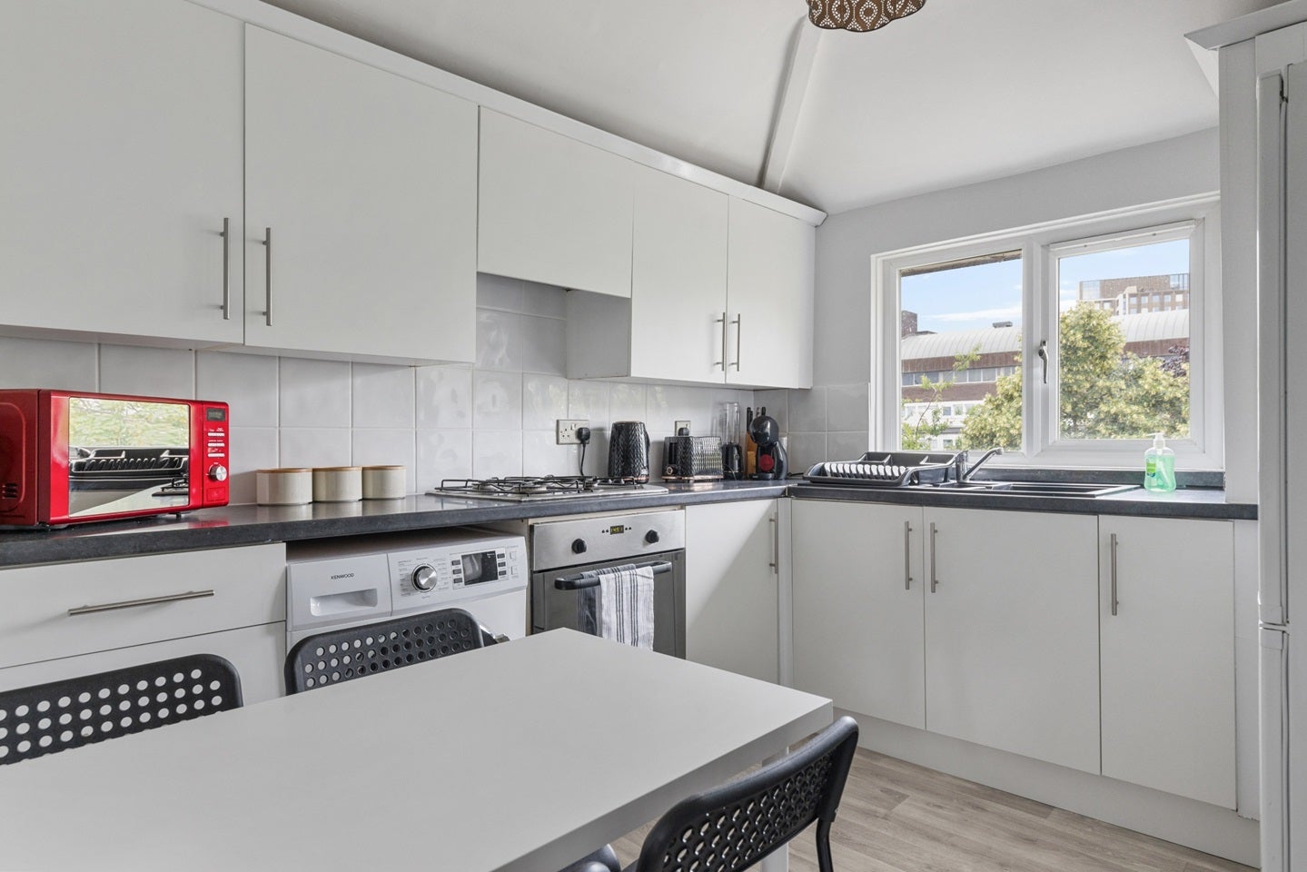 Flat Miranda Road in Greater London