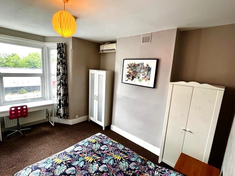 Room Chevening Road in Greater London
