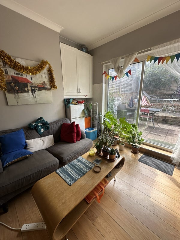 Room Chevening Road in Greater London