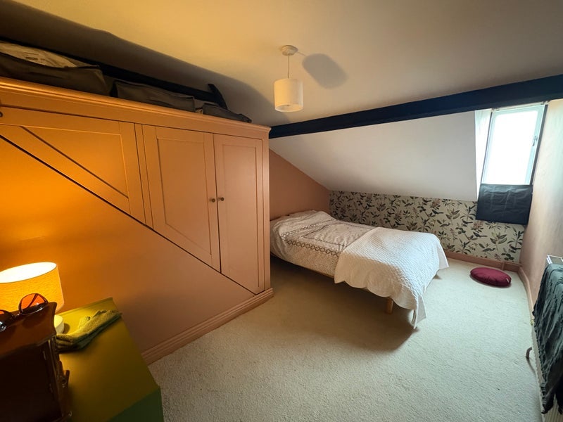 Flat Cotham Park in Bristol