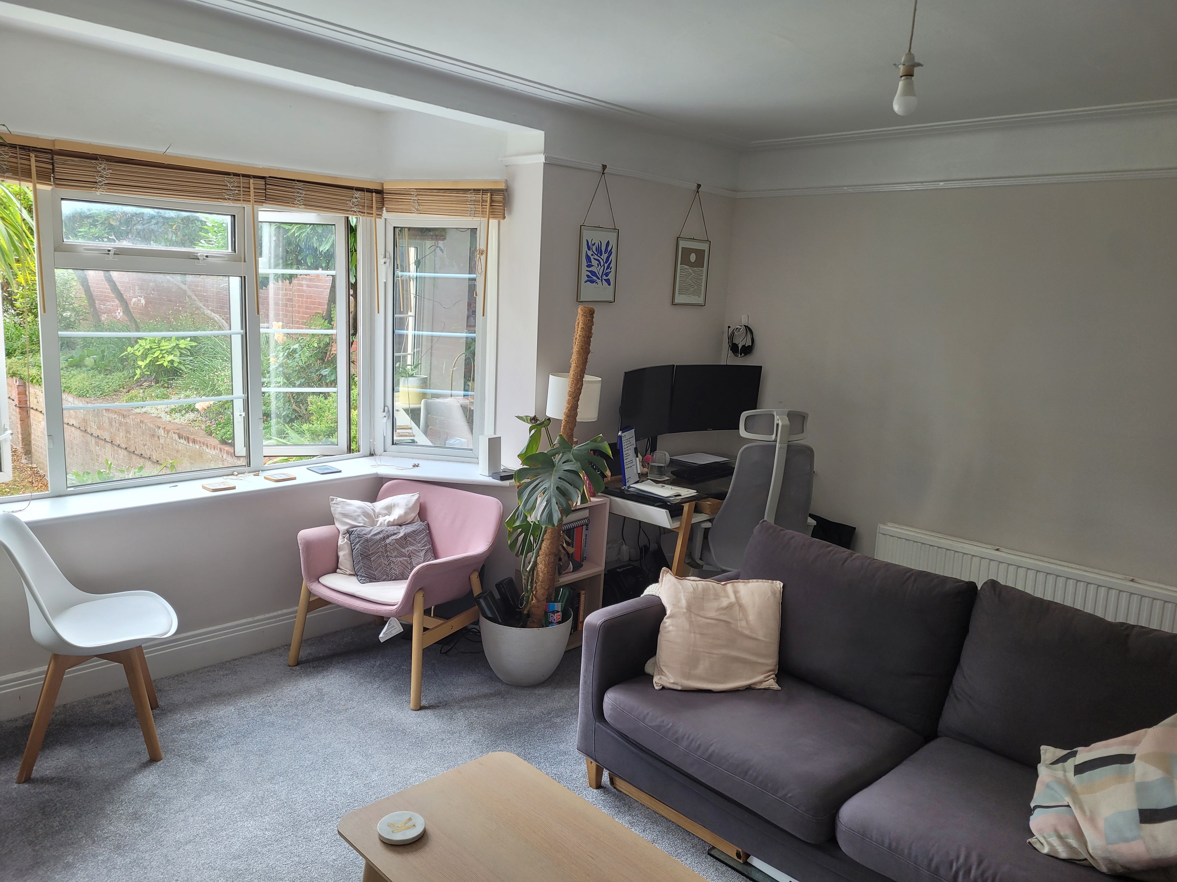 Flat Grover Court in Greater London