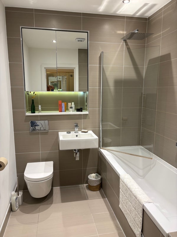 Room Vyner Street in Greater London
