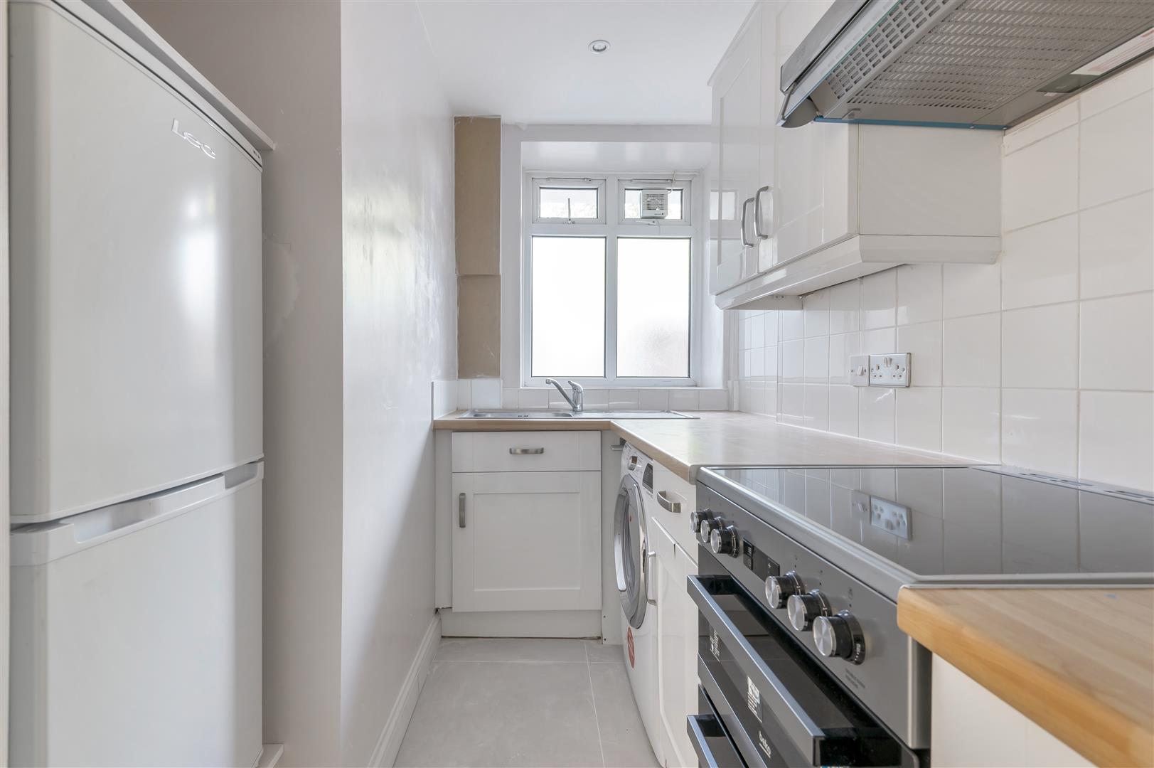 Flat Lower Ham Road in Greater London