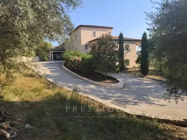 House Chemin du Riou in Châteauneuf-Grasse