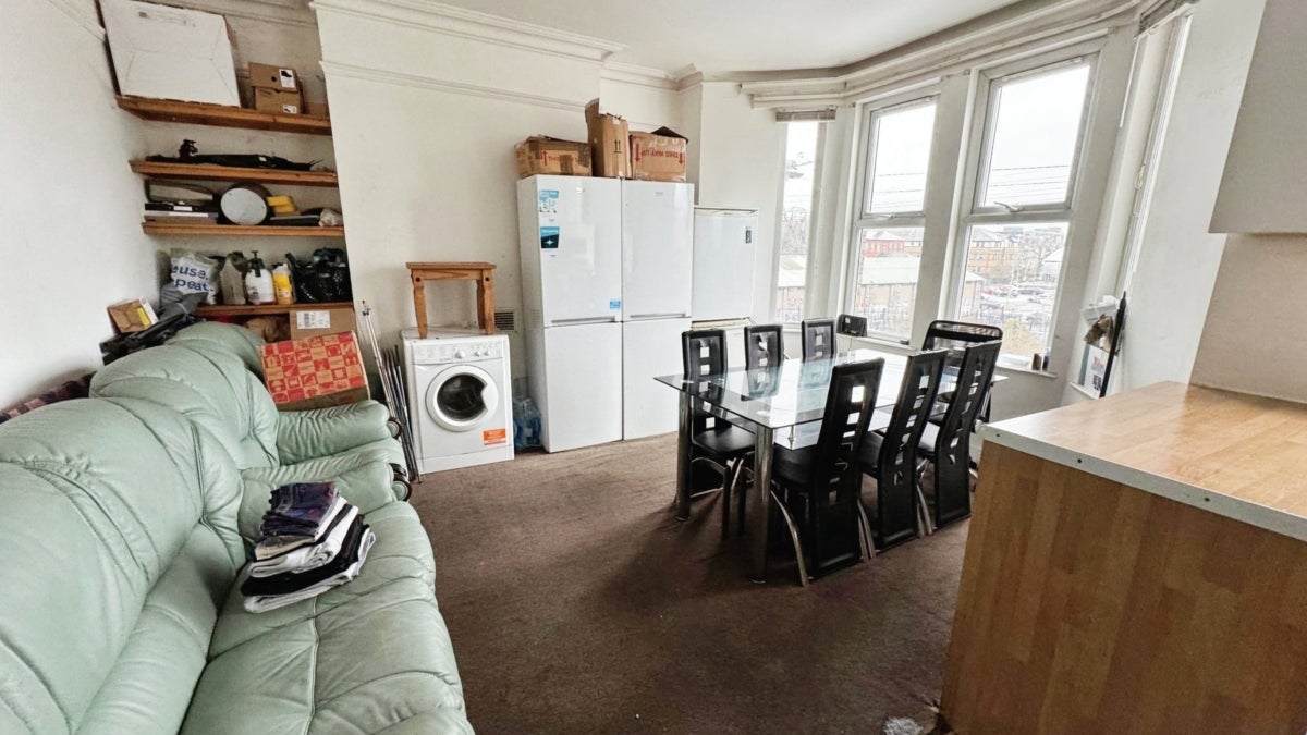 Room Godfrey Road in Newport