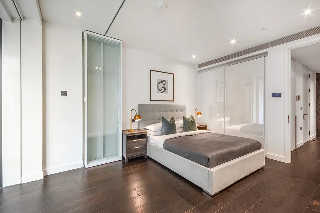 Flat York Road in Greater London
