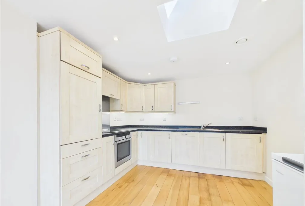 Flat Bucklersbury in Hitchin