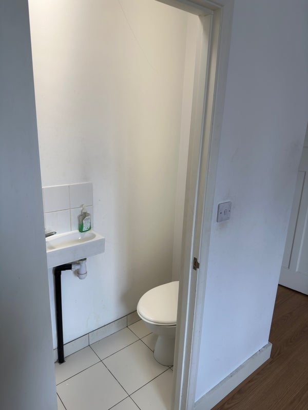 Room George Lane in Greater London