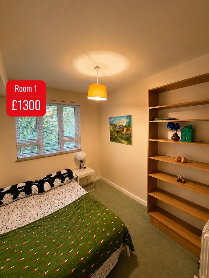 Room Augustus Street in Greater London