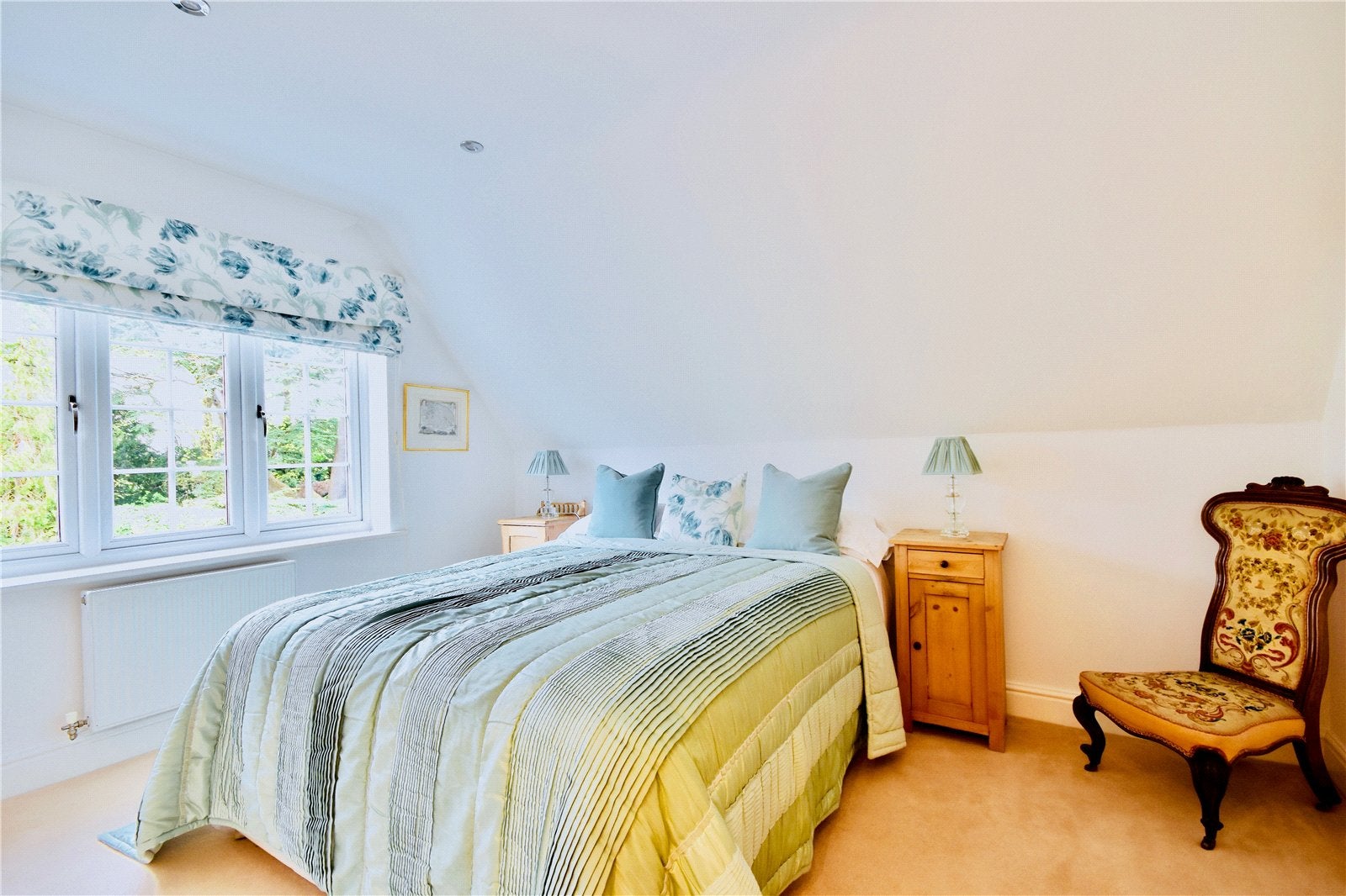 Flat Guildford Road in Mole Valley